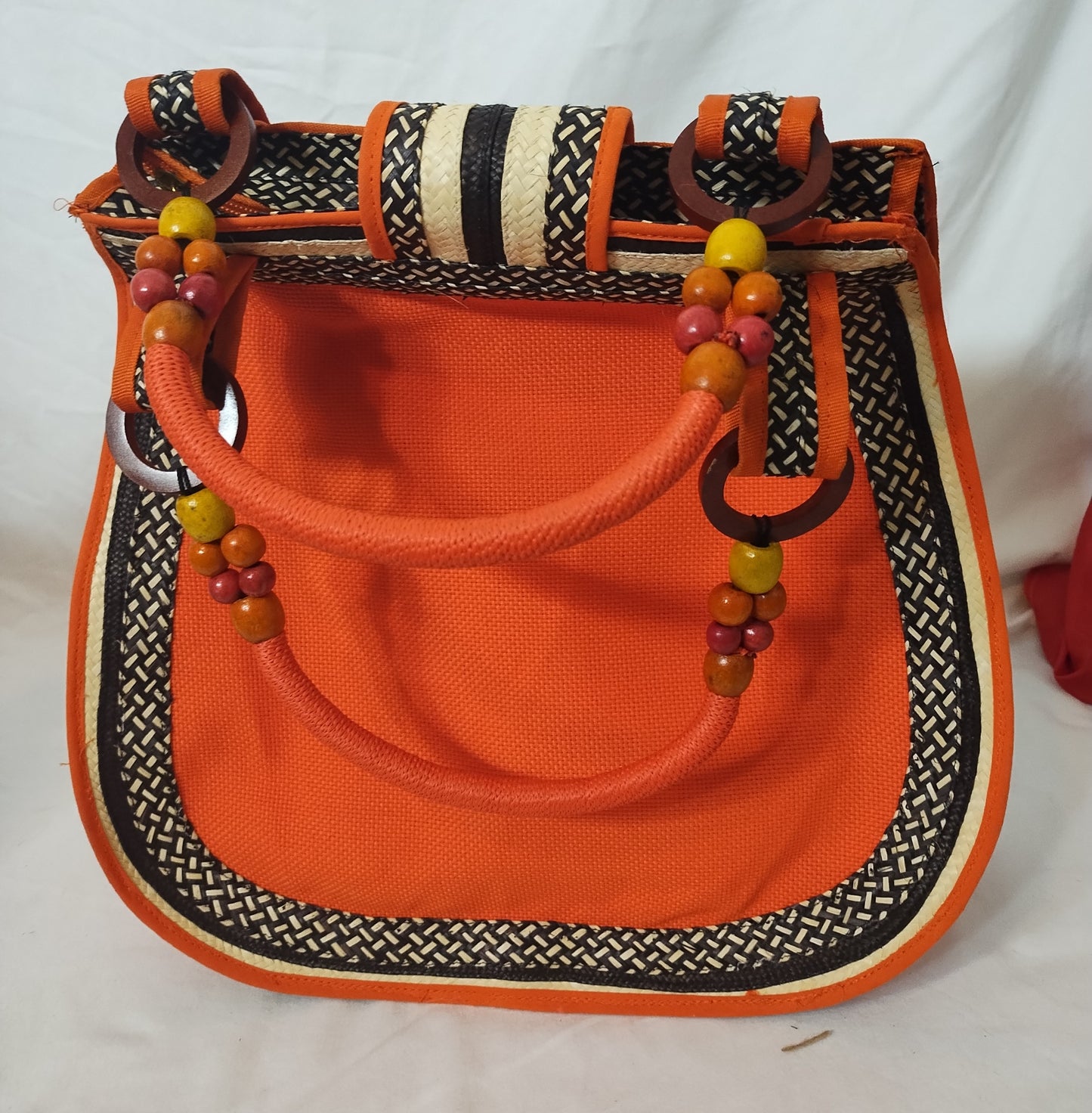 Hand bag, pear shaped (from cana flecha)