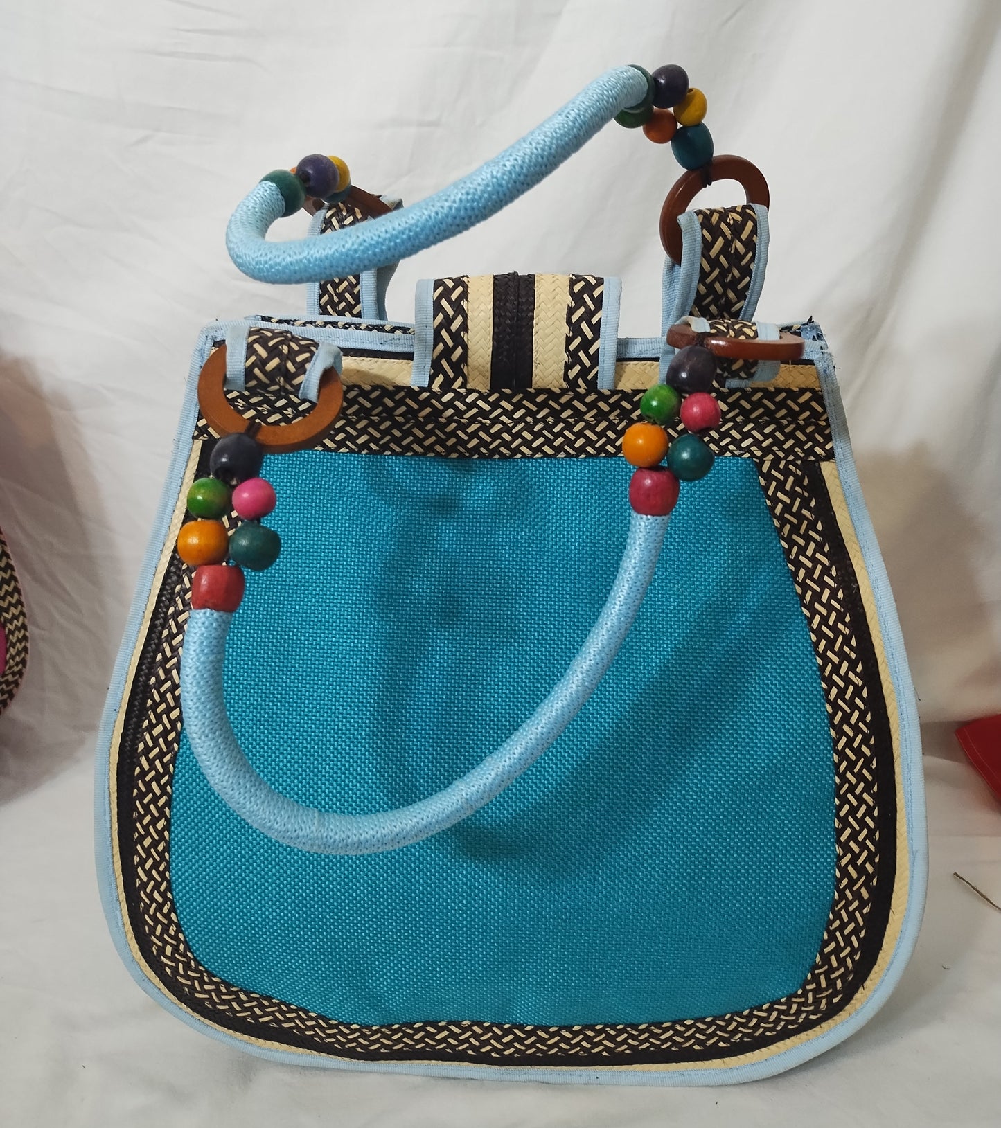Hand bag, pear shaped (from cana flecha)