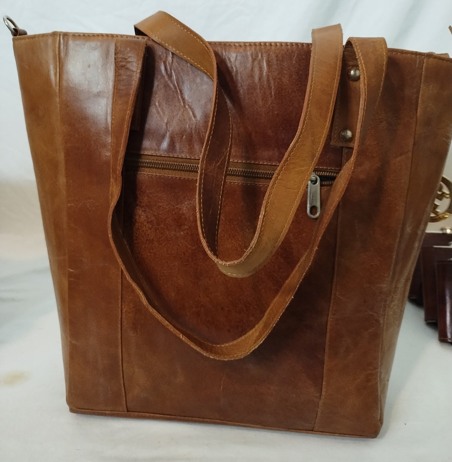 Leather hand bag (Cuero)