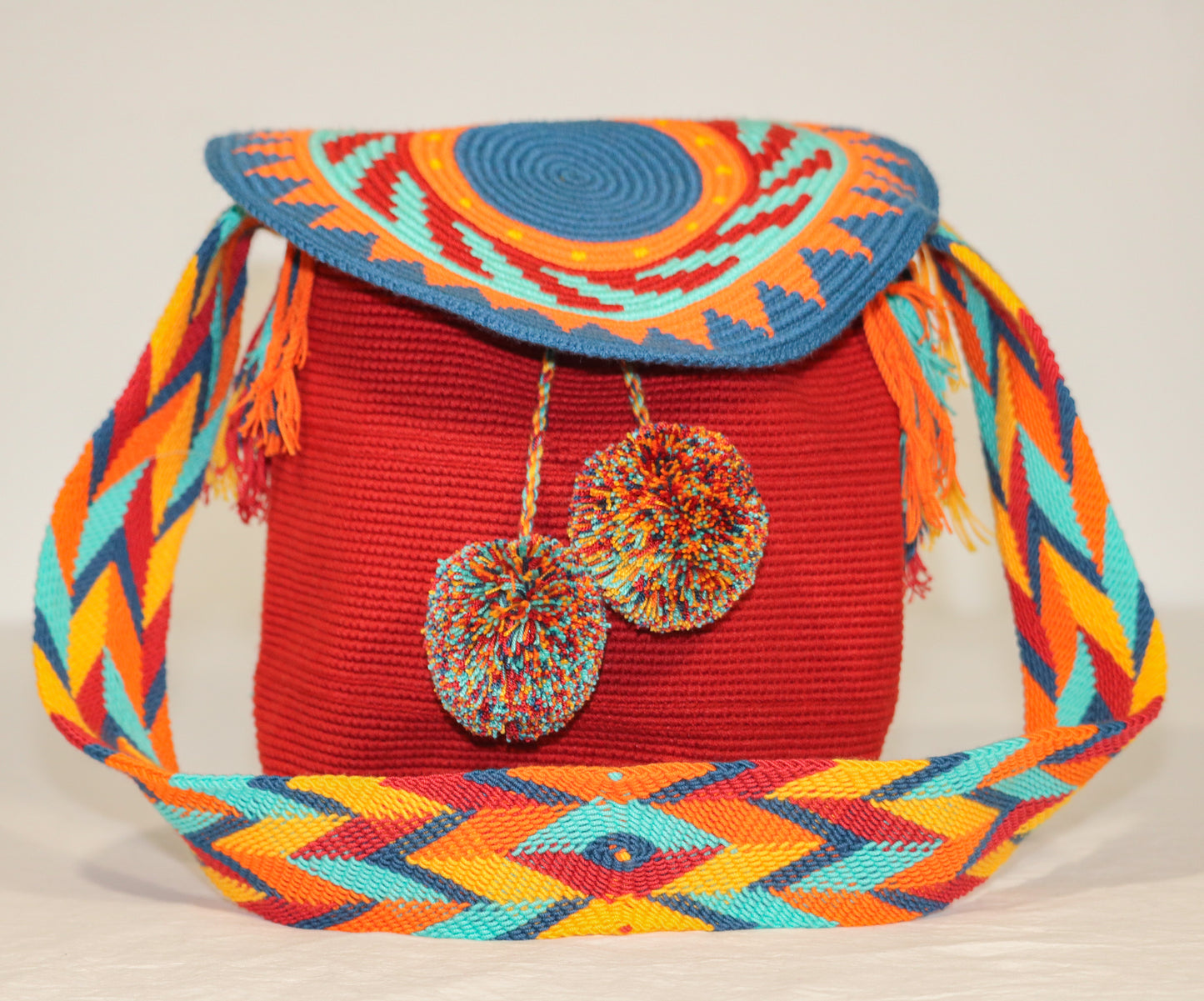 Handbag / Backpack / Mochila with lid and tassels