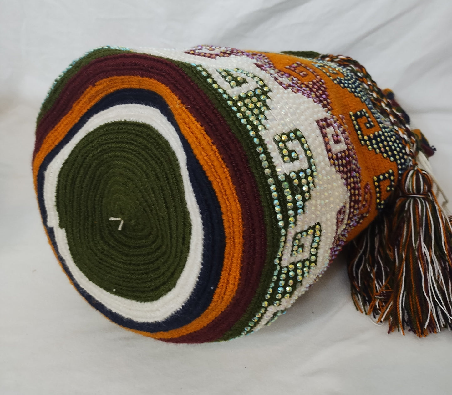 Crossbody bag (Mochila Wayuu) with stones