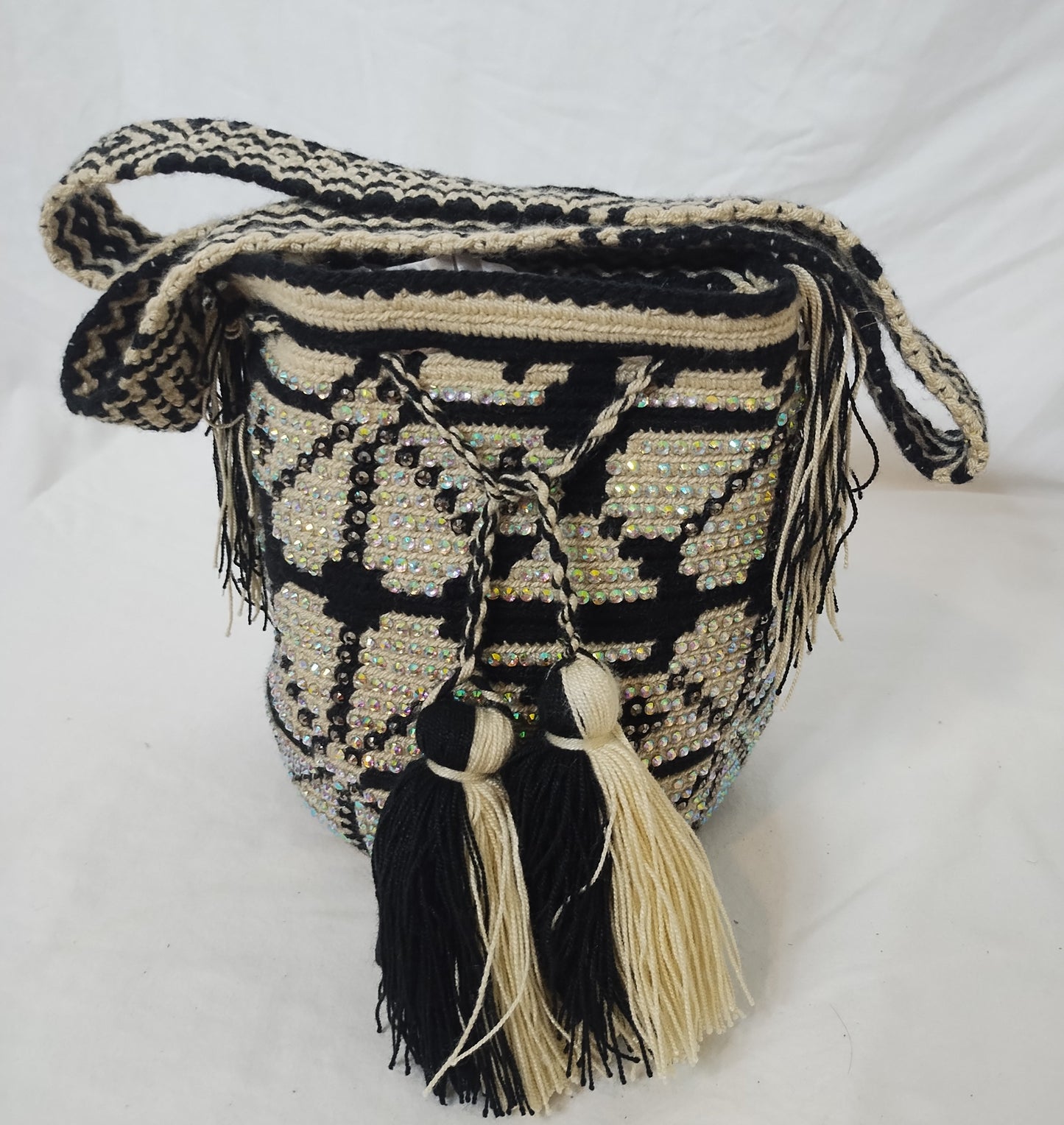 Crossbody bag (Mochila Wayuu) with stones MEDIUM