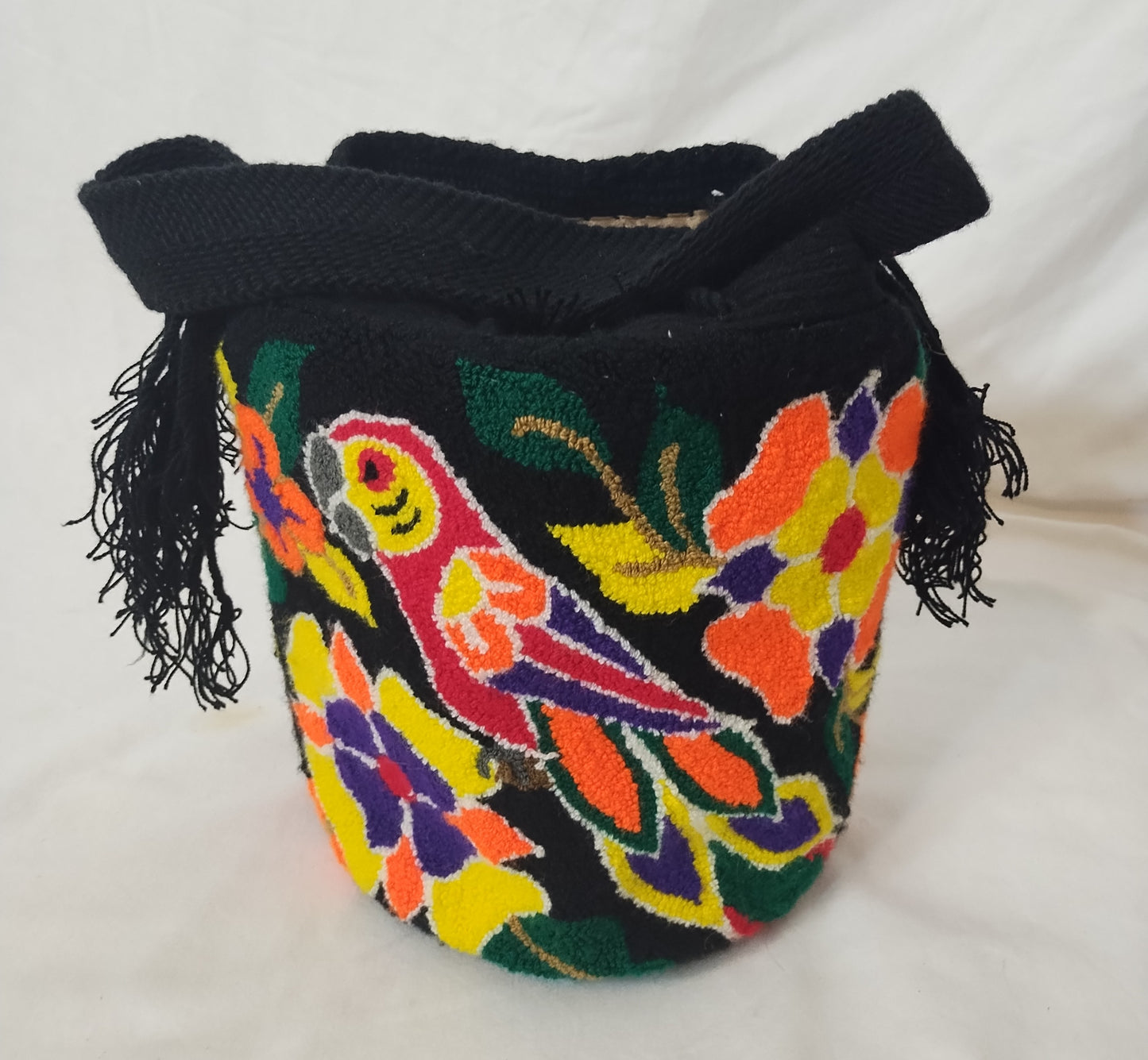 Hand crocheted bag (Mochila Wayuu) MEDIUM w/flowers