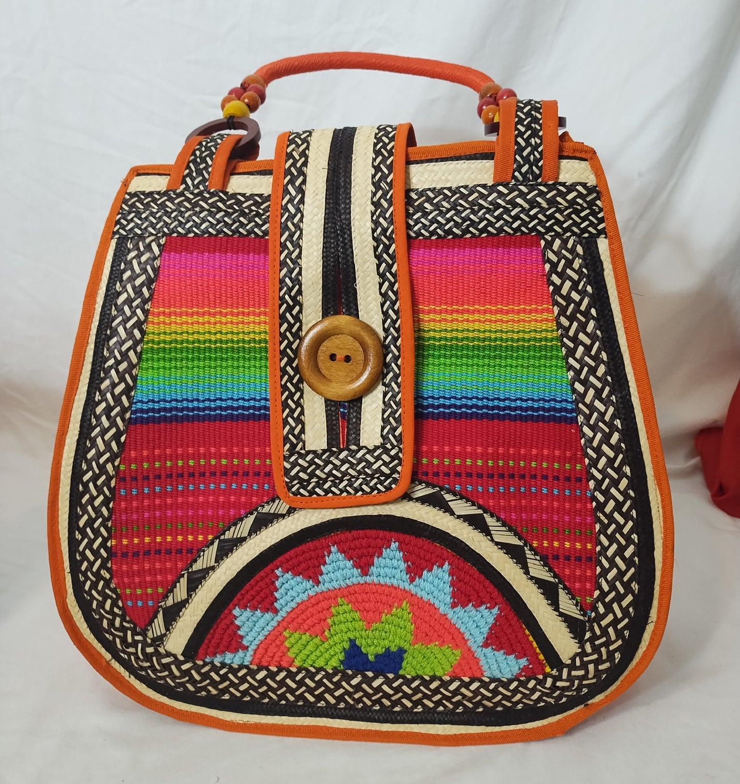 Hand bag, pear shaped (from cana flecha)