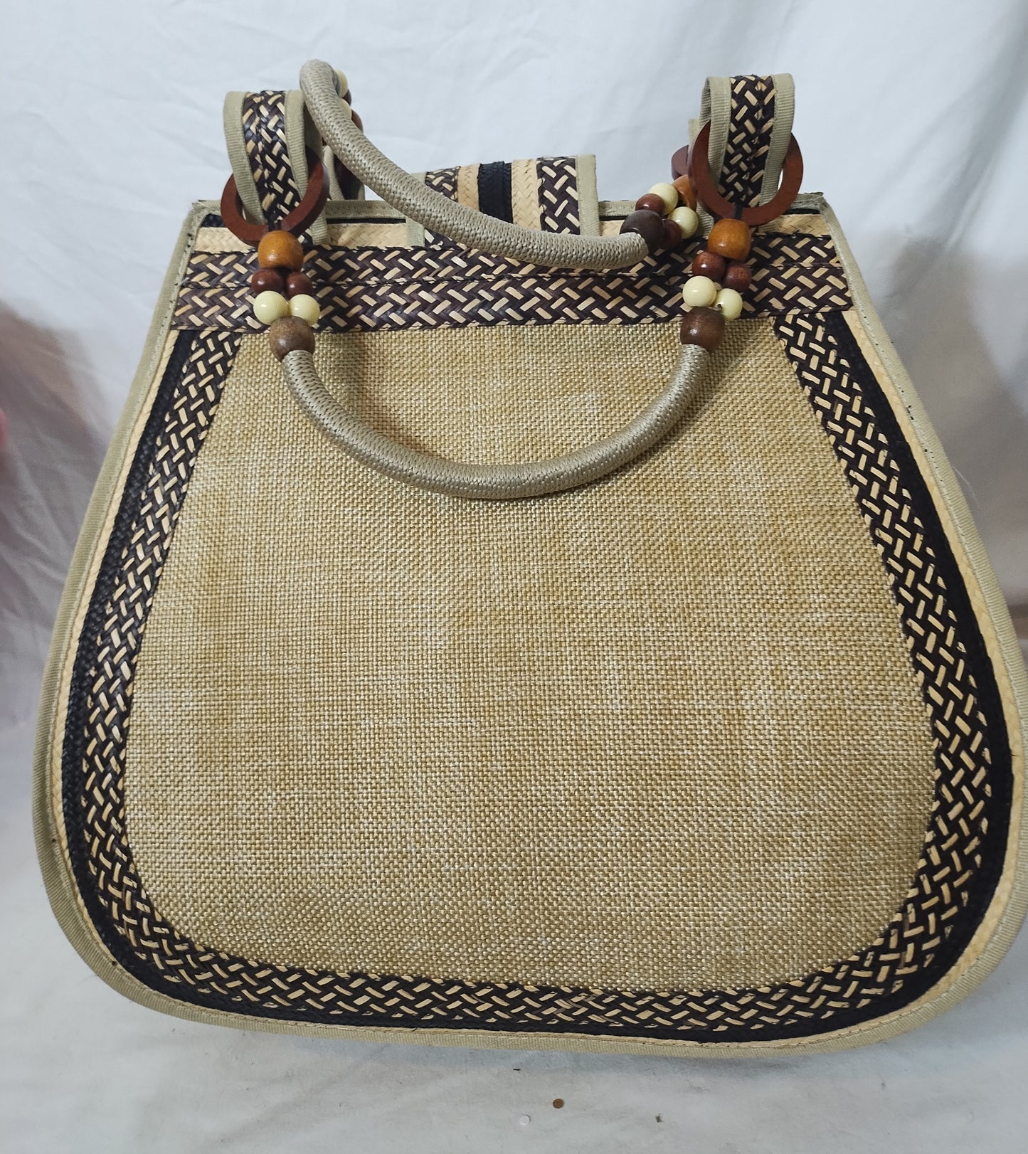 Hand bag, pear shaped (from cana flecha)