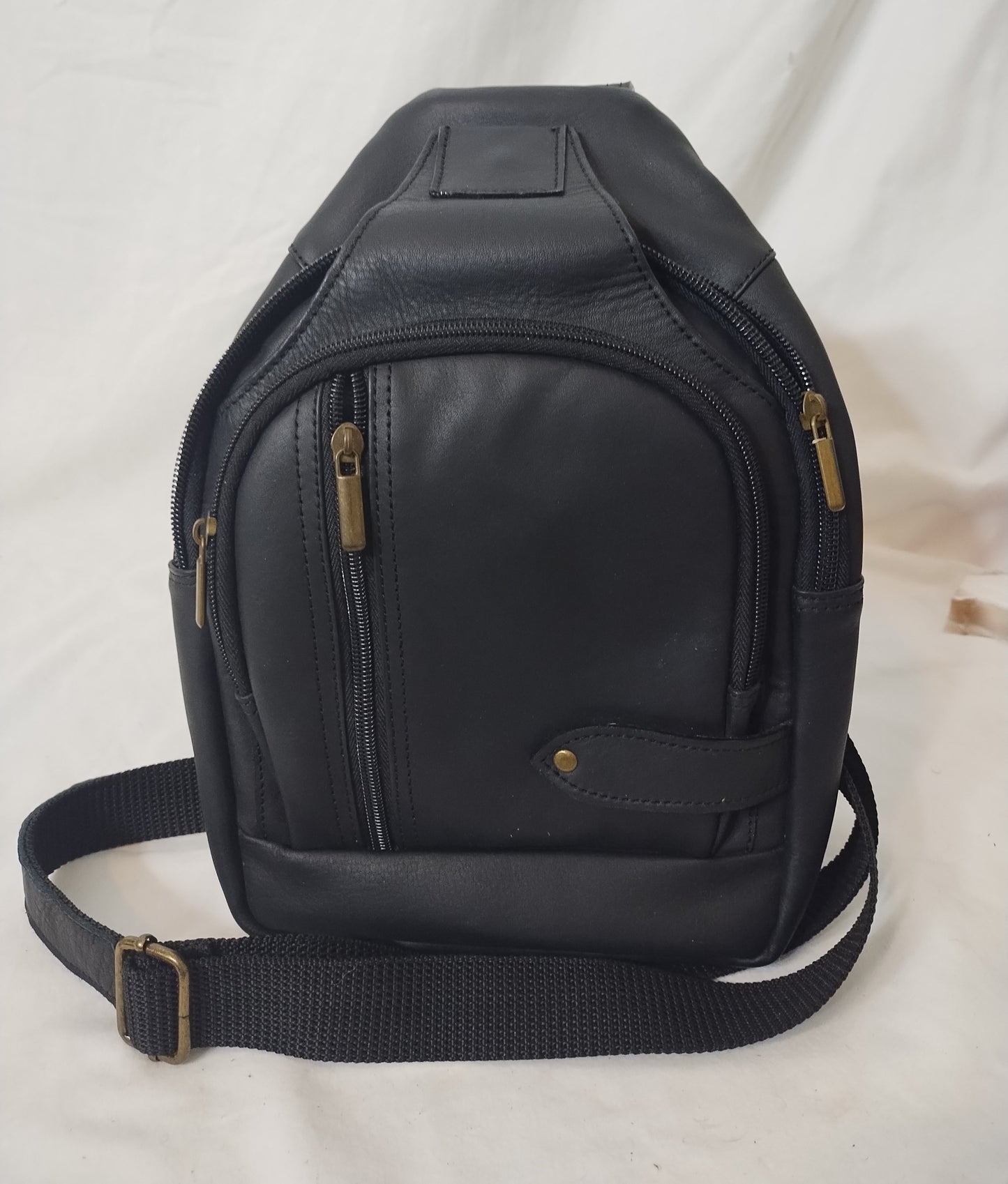 Cross body bag, leather