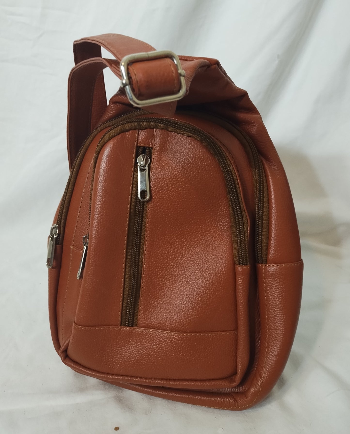 Cross body bag, leather