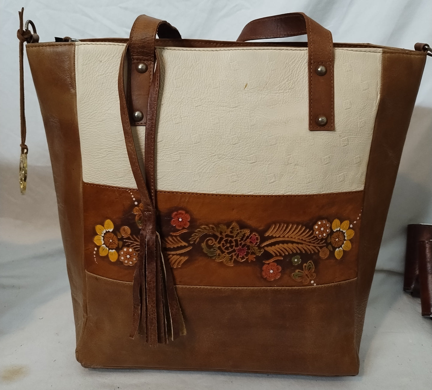 Leather hand bag (Cuero)