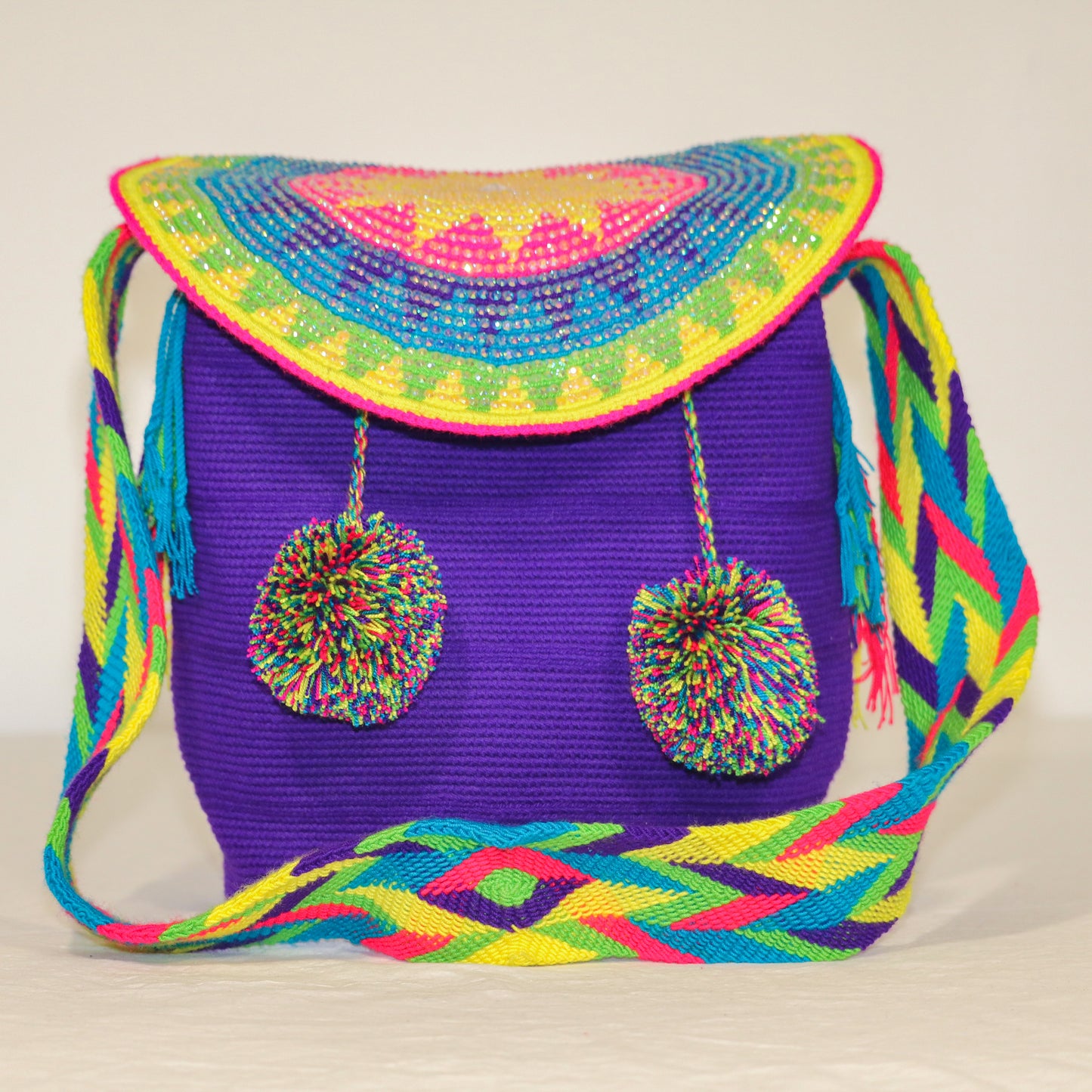 Handbag / Backpack / Mochila with lid, stones and tassels